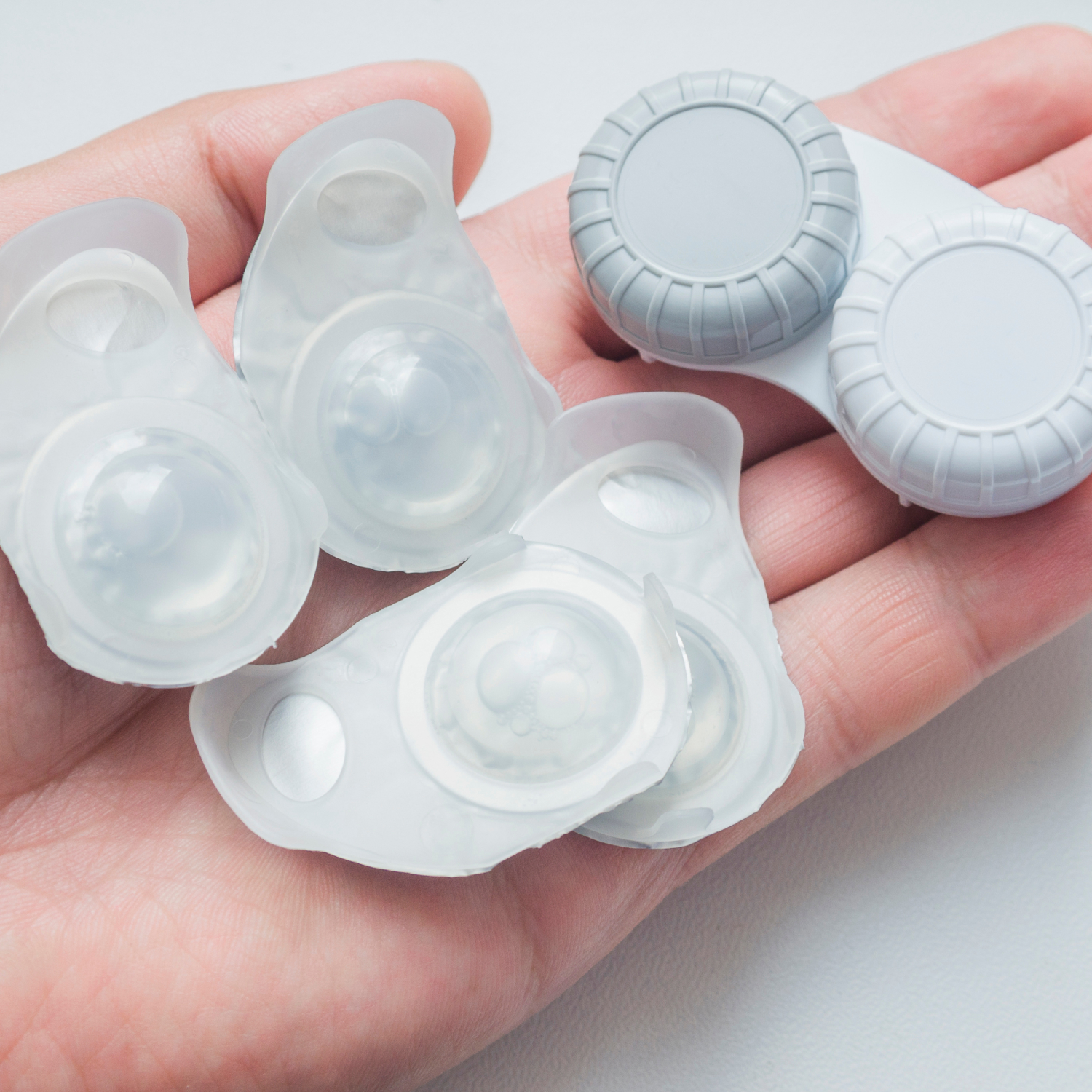 Disposable Soft Contact Lenses